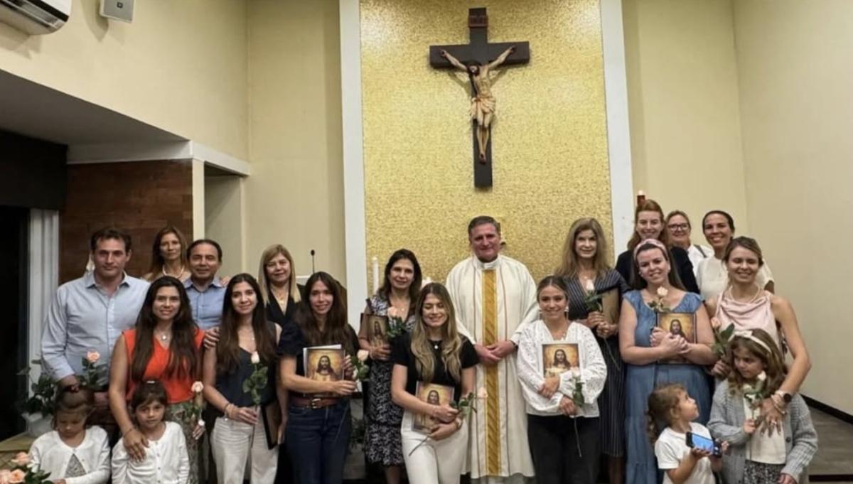 ¡Grupo #1 consagrado: todo a Jesús por María!